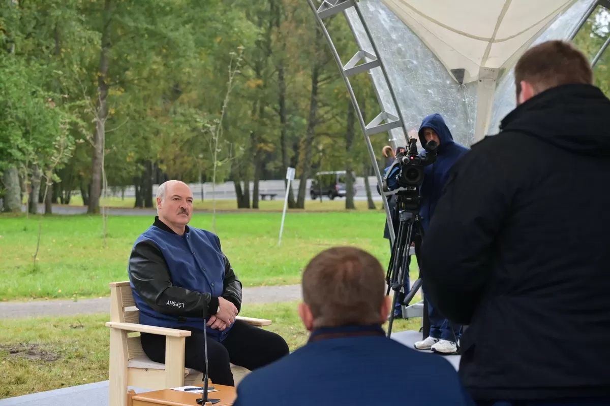 АЛЕКСАНДР ЛУКАШЕНКО: “ЭТО ЧУЖДАЯ ПОЛЬСКОМУ НАРОДУ ПОЛИТИКА, КОТОРУЮ ПРОВОДИТ НЫНЕШНЕЕ РУКОВОДСТВО ПОЛЬШИ”